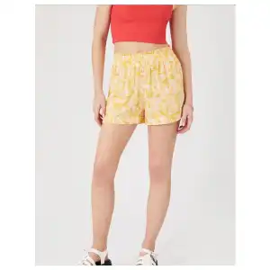 Short playero estampado miniatura 4